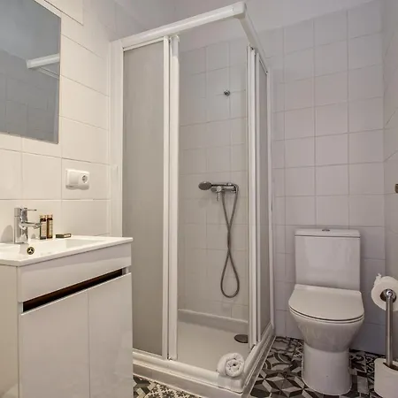Alfama River View Tailor Made Flat *