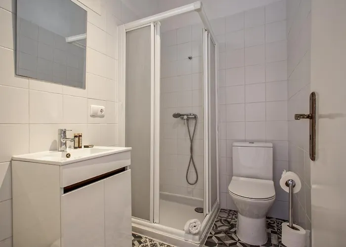 Alfama River View Tailor Made Flat *